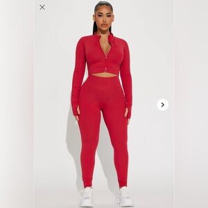 Nova Sport Amalie Elevate Active Set - Red Size XS